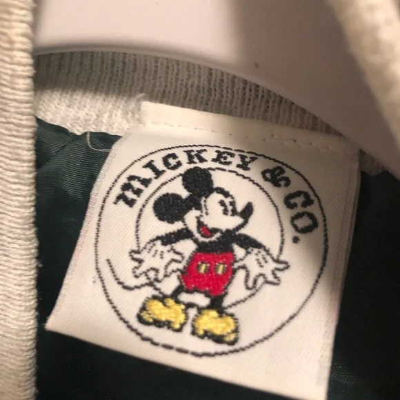 🎠 Vintage Disney Green & Grey Varsity Jacket- 147A $50 or $45 w/offer - Picture 4 of 8